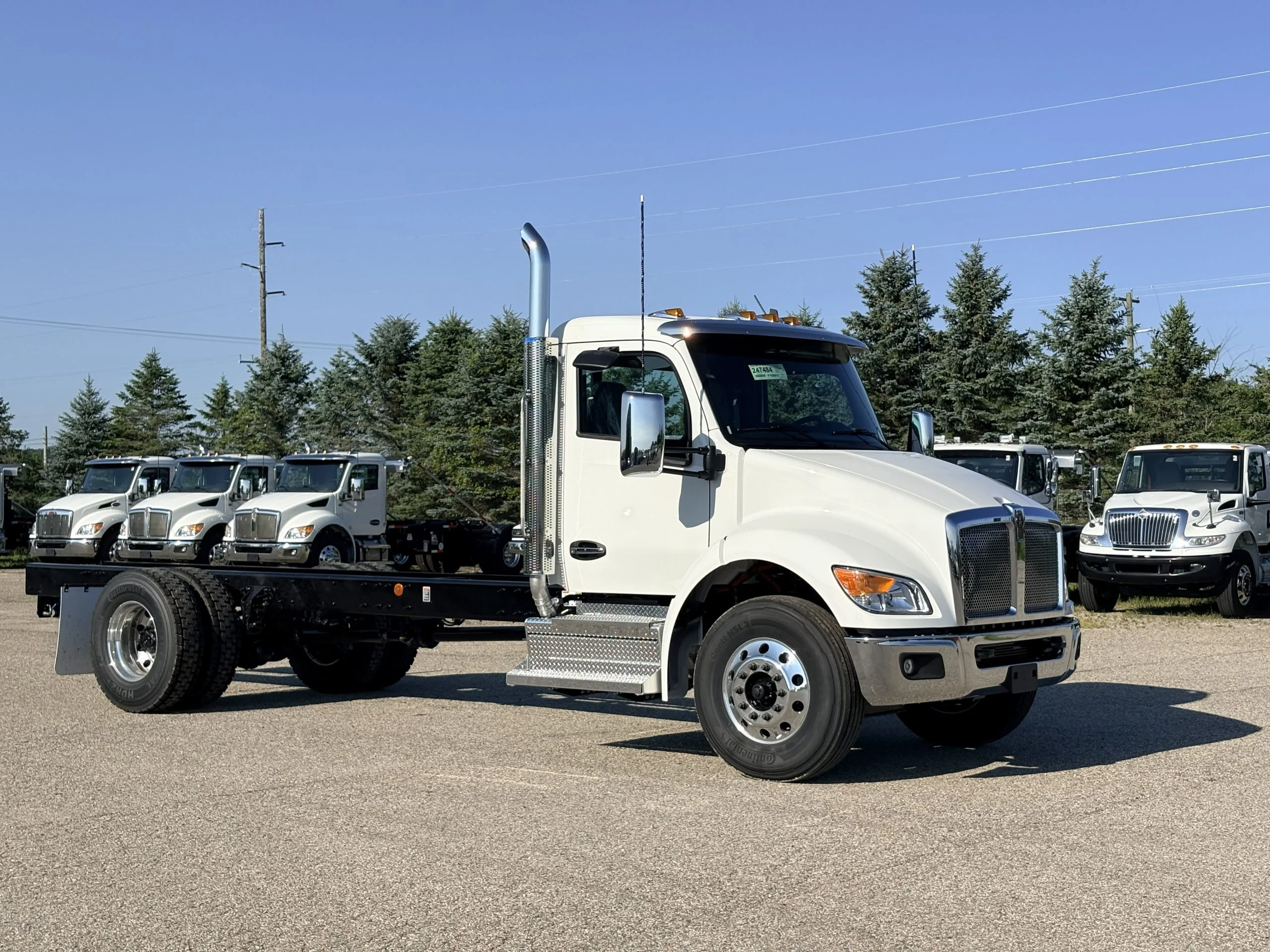 2027 Kenworth T380 — photo 3