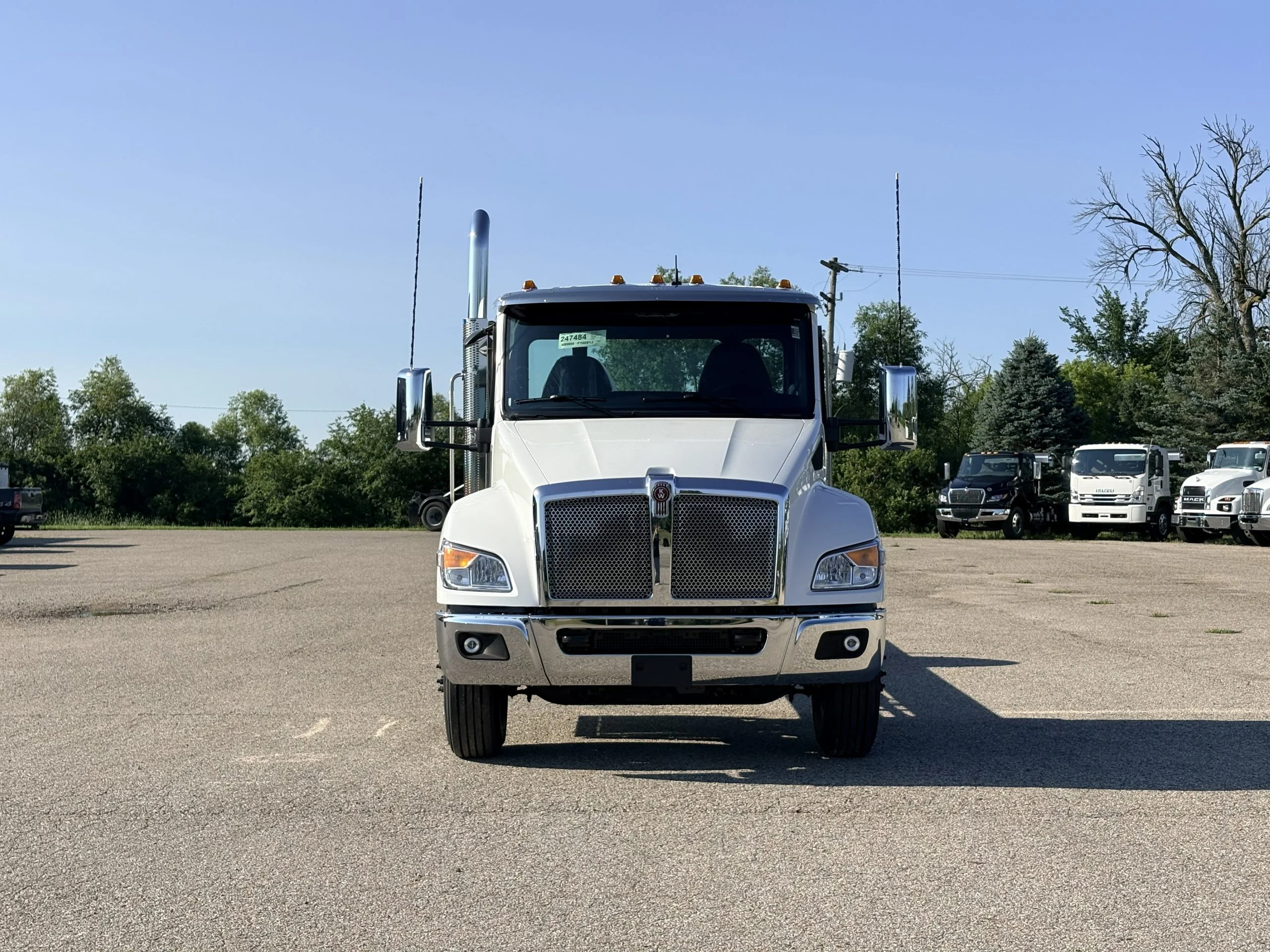 2027 Kenworth T380 — photo 2