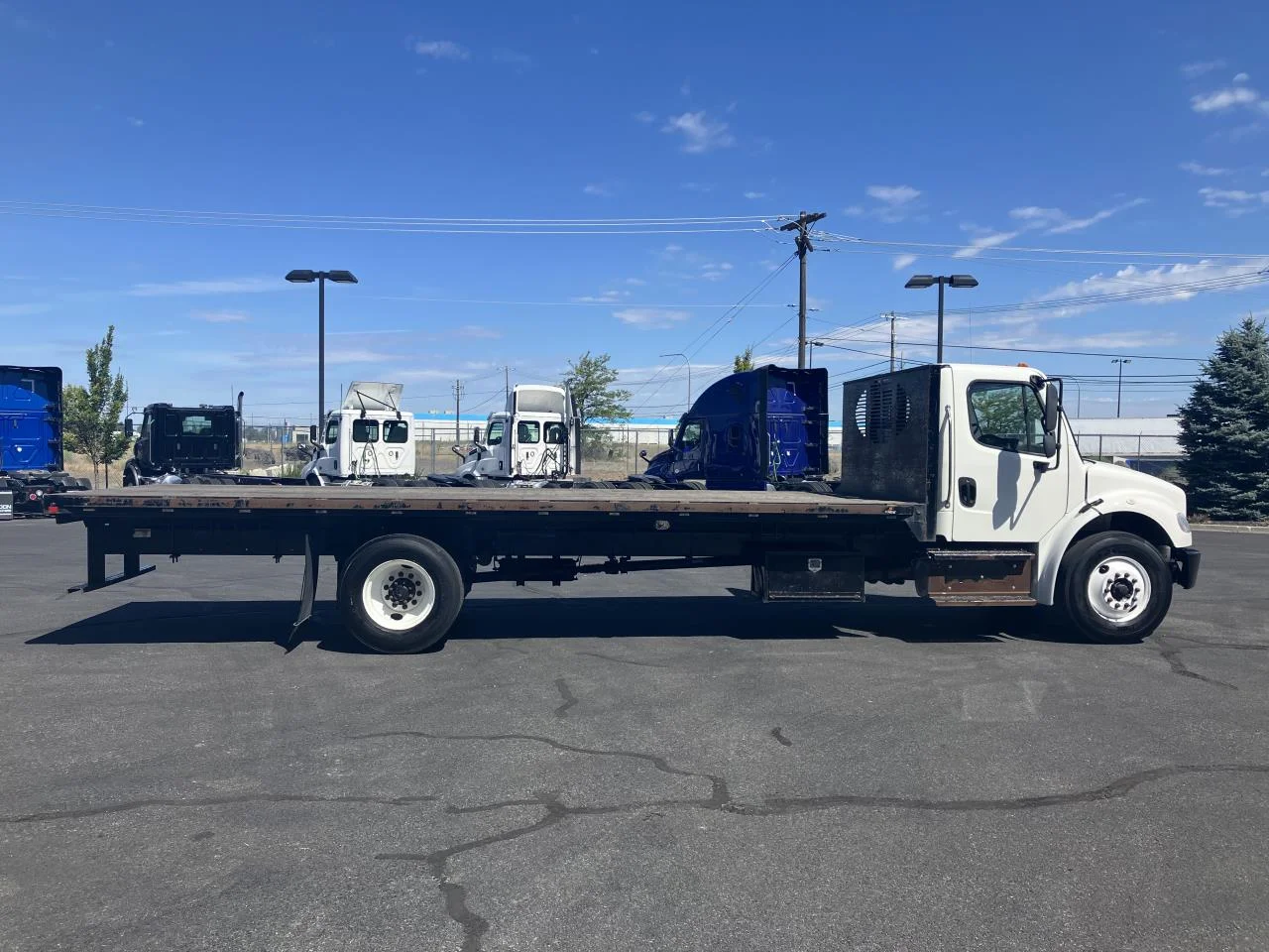 2018 Freightliner M2 106 in Ridgefield, WA — photo 5