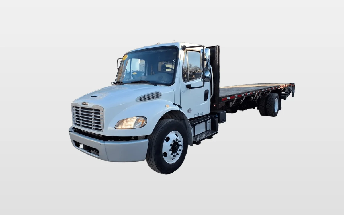2019 Freightliner M2 106 - image 1
