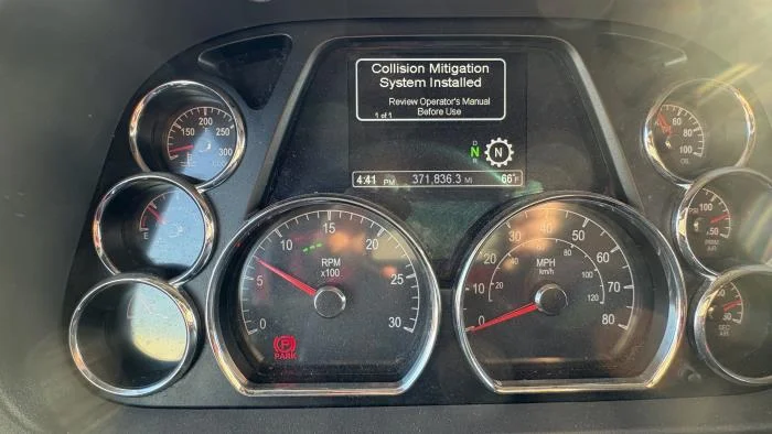 2021 Peterbilt 579 - image 19