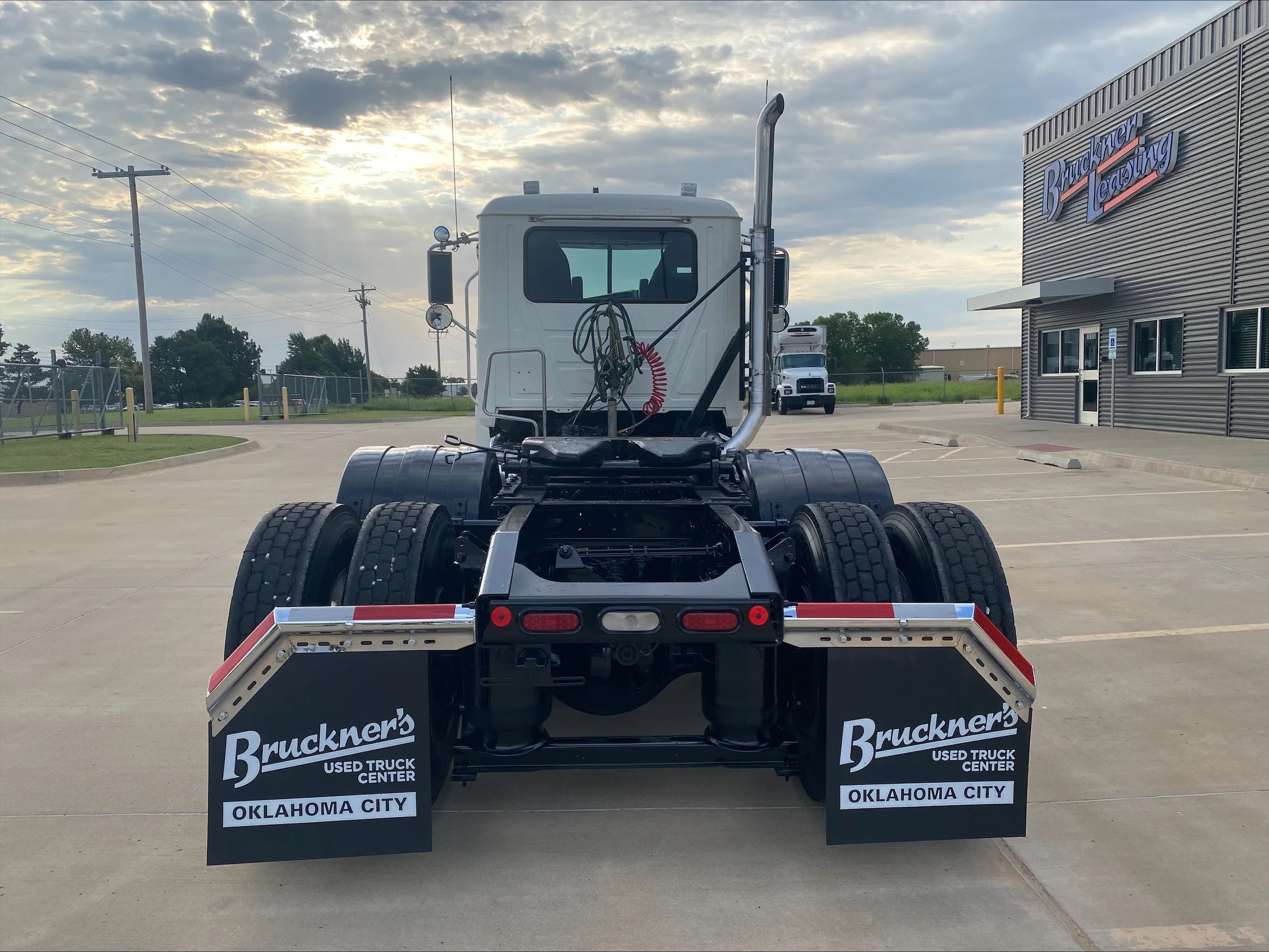 2019 Mack Pinnacle in Oklahoma City, OK — photo 6