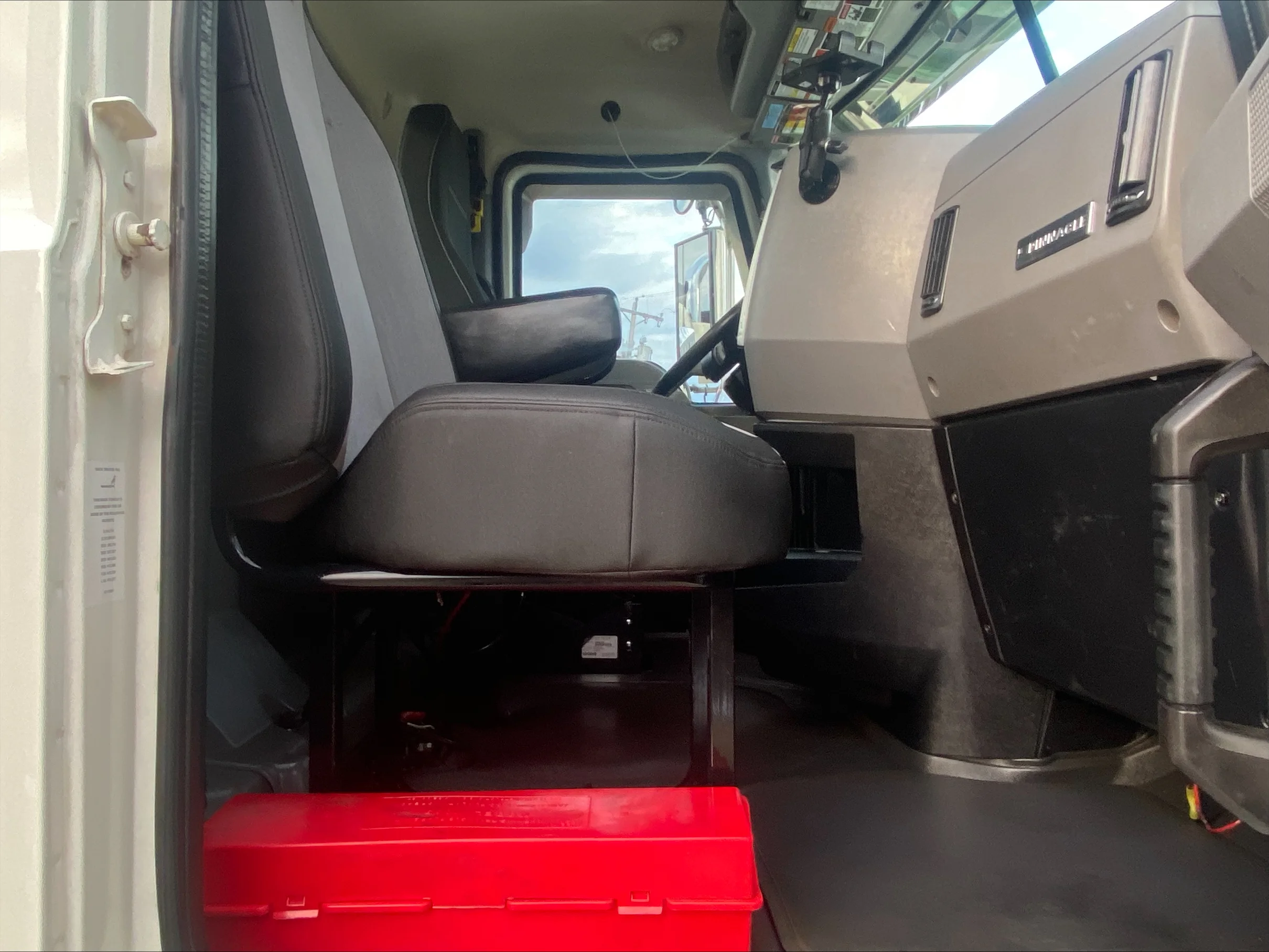 2019 Mack Pinnacle in Oklahoma City, OK — photo 15