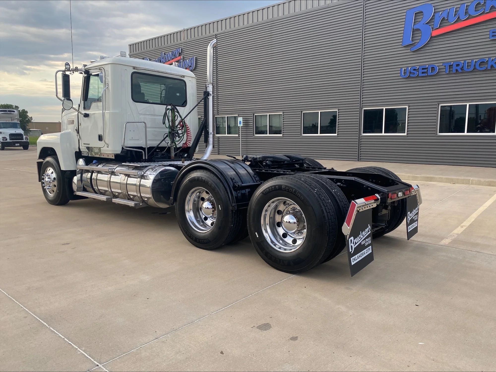 2019 Mack Pinnacle in Oklahoma City, OK — photo 7