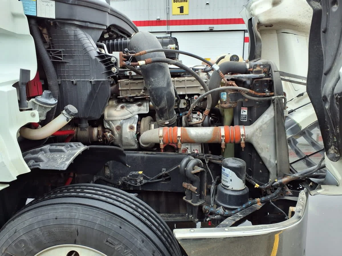 2021 Freightliner Cascadia in Salisbury, MA — photo 11