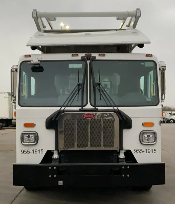 2025 Peterbilt 520 — photo 4