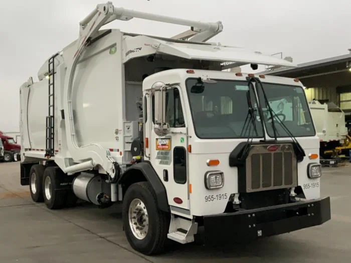 2025 Peterbilt 520 — photo 3
