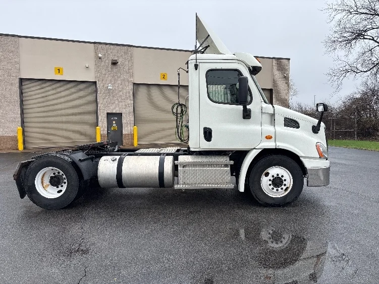2019 Freightliner Cascadia in Middlefield, OH — photo 8