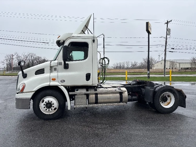 2019 Freightliner Cascadia in Middlefield, OH — photo 4