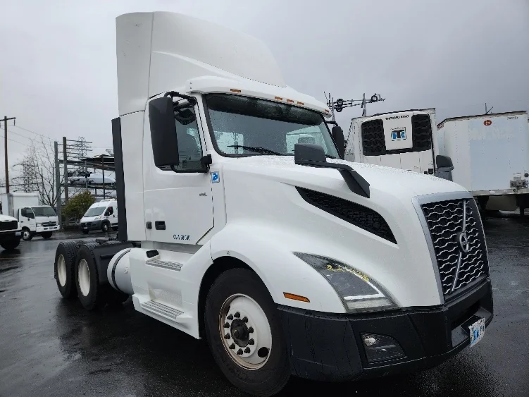 2019 Volvo VNL 300 in Kent, WA