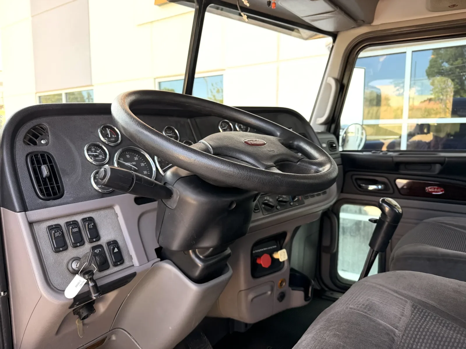 2014 Peterbilt 388 in Greer, SC — photo 15