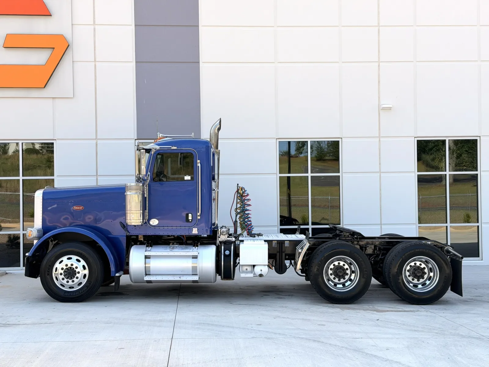 2014 Peterbilt 388 in Greer, SC — photo 4