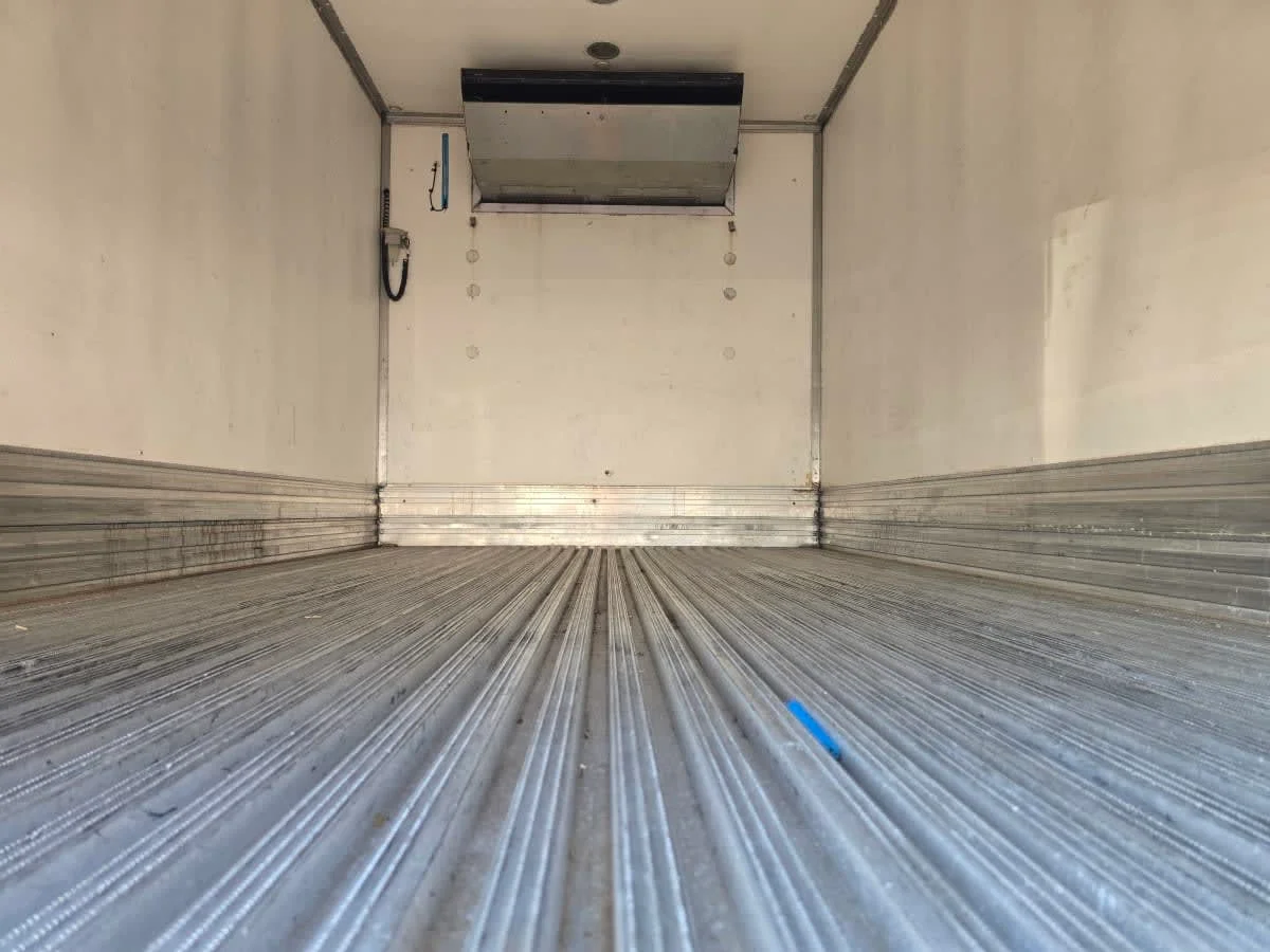 2016 Freightliner M2 106 in Tampa, FL — photo 9