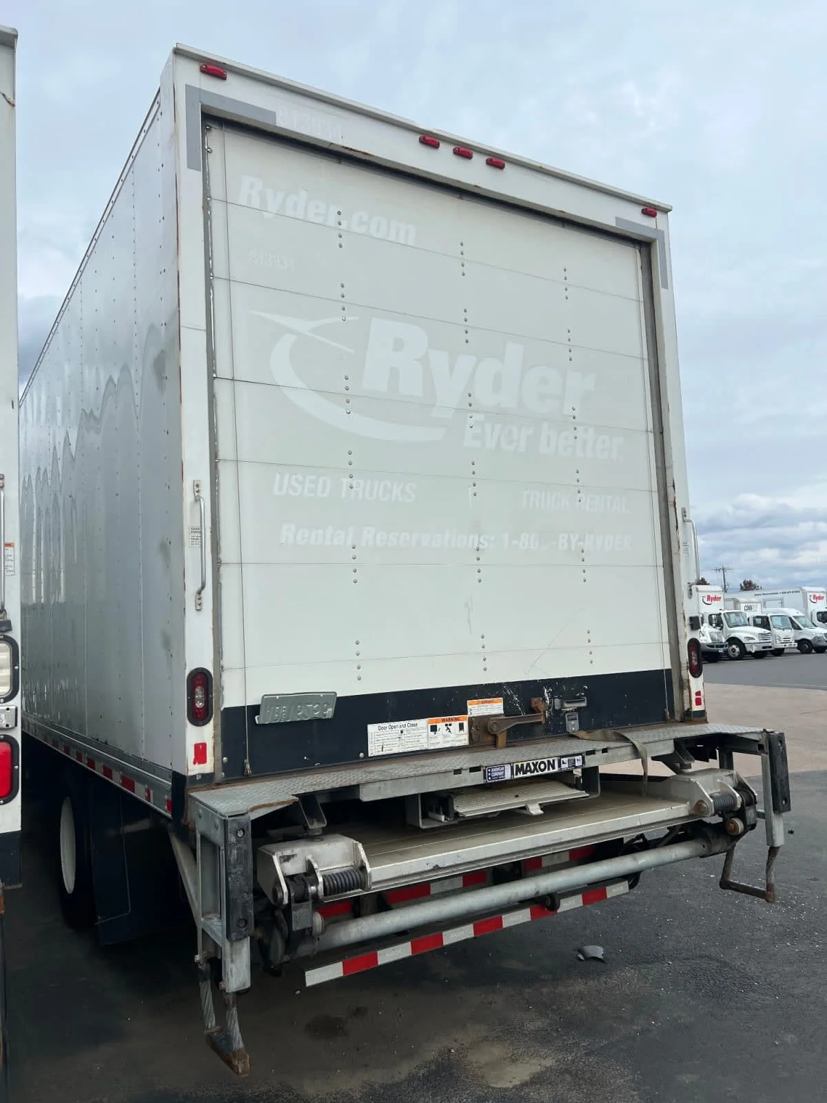 2019 International 4300 - image 7