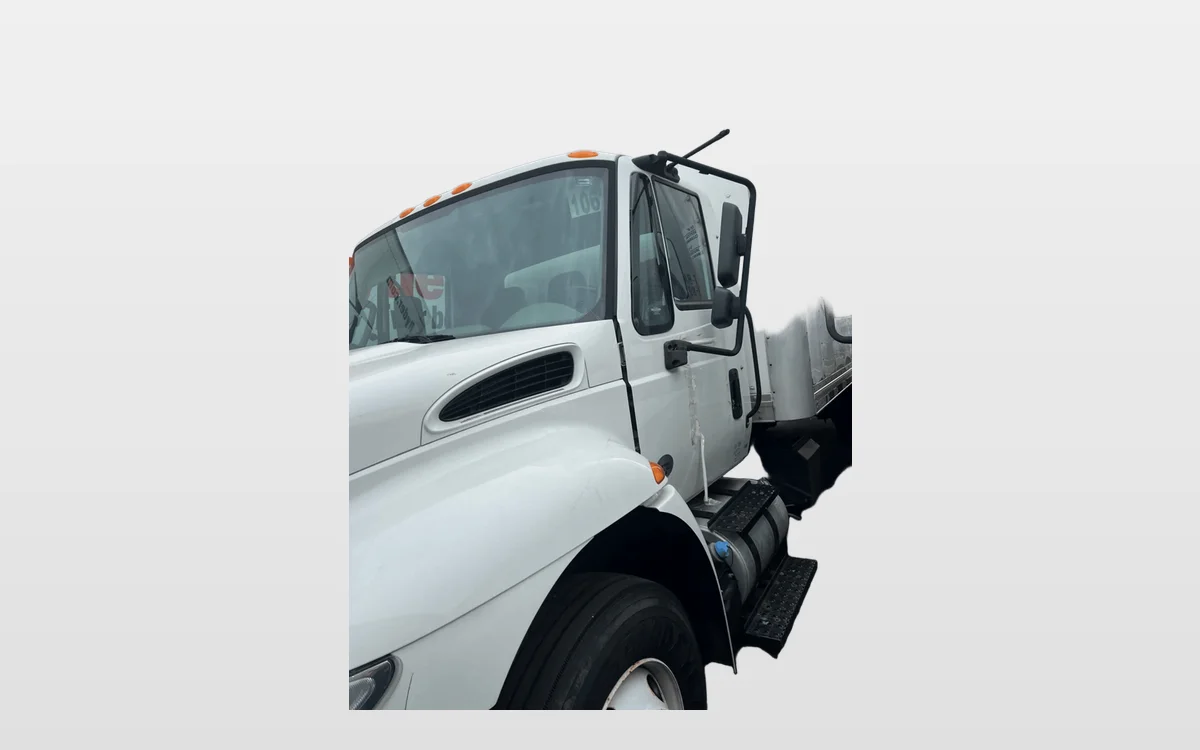 2019 International 4300 - image 1
