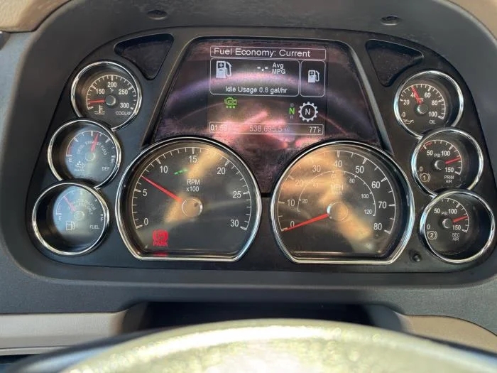 2022 Peterbilt 579 - image 23