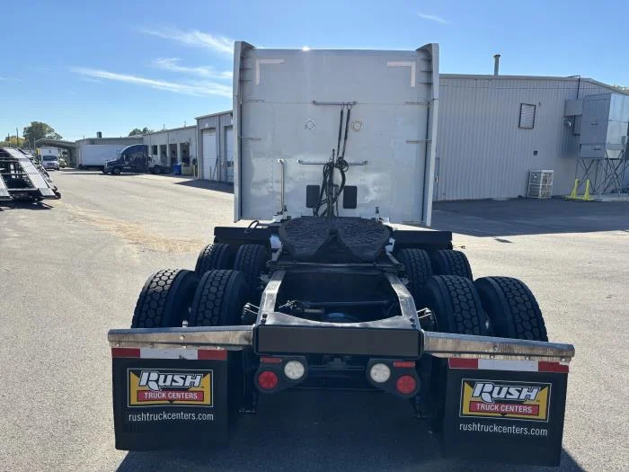2022 Peterbilt 579 - image 6