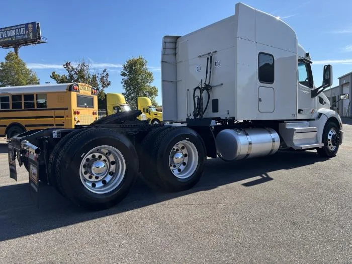 2022 Peterbilt 579 in Memphis, TN — photo 7