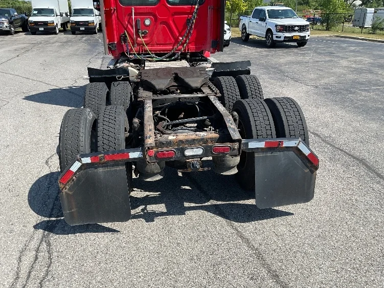 2020 Freightliner Cascadia in Rochester, NY — photo 6