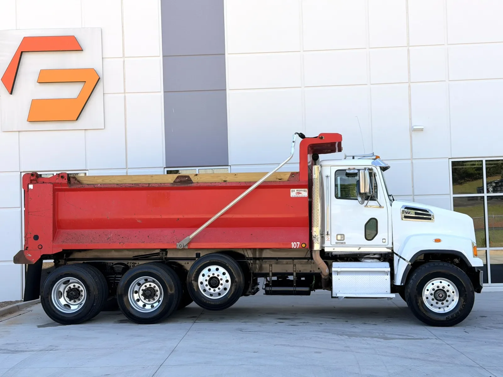 2018 Western Star 4700 - image 4