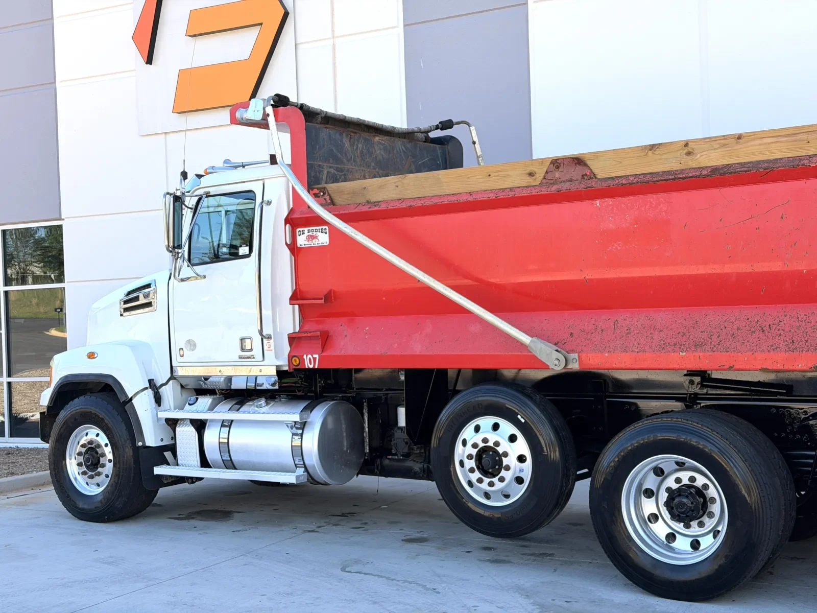 2018 Western Star 4700 - image 9