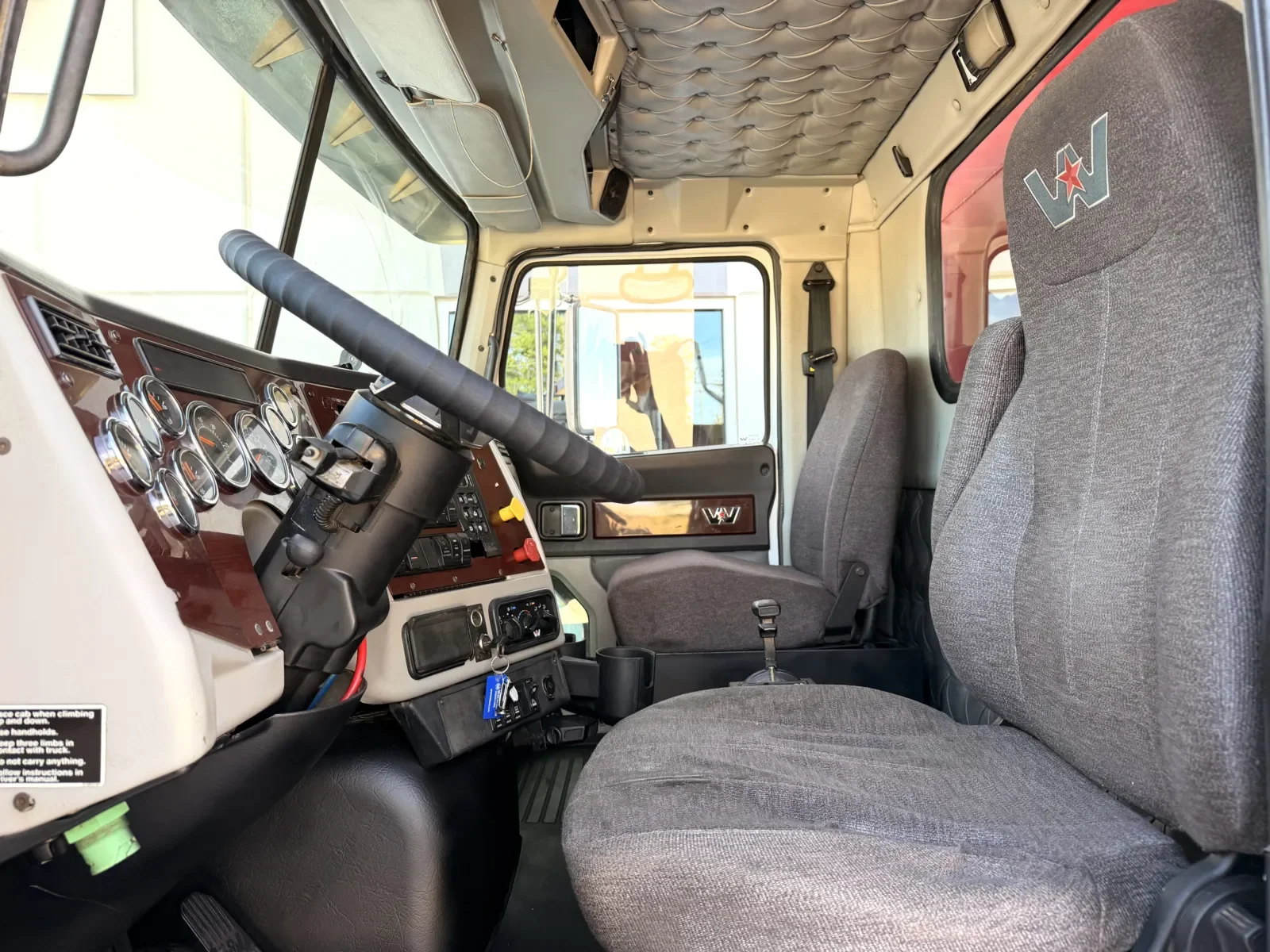 2018 Western Star 4700 - image 15