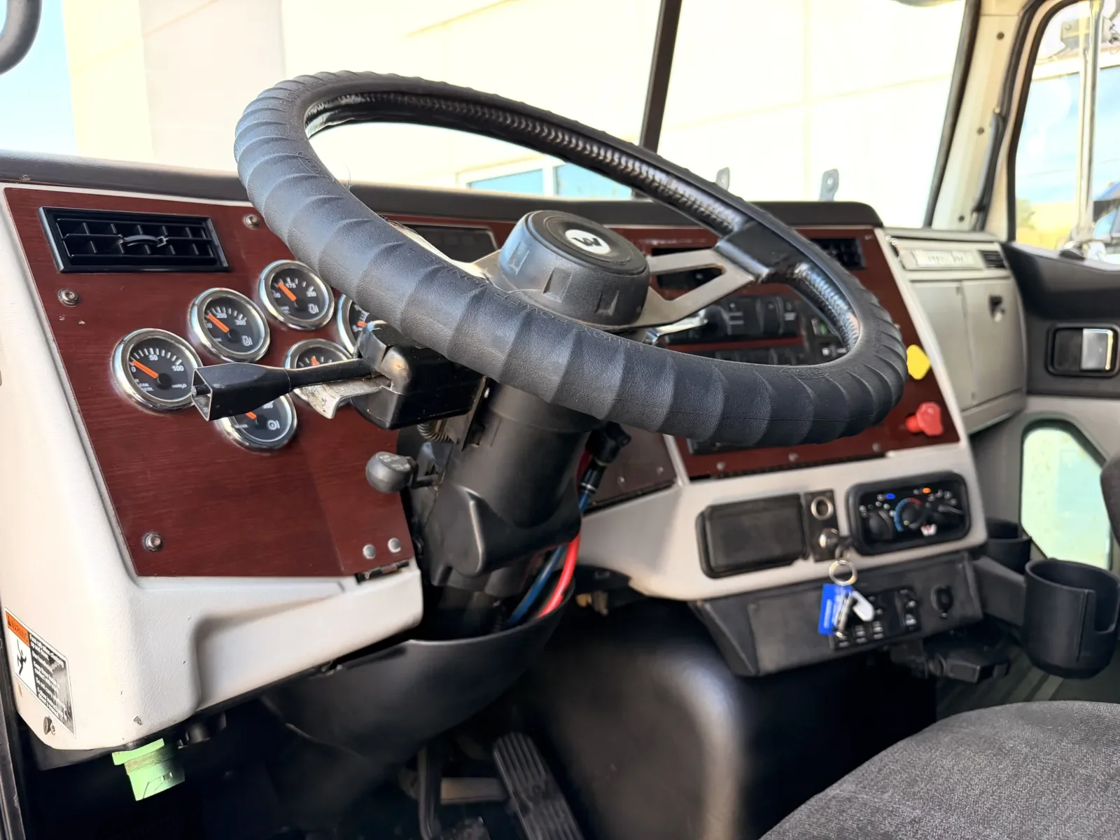 2018 Western Star 4700 - image 16