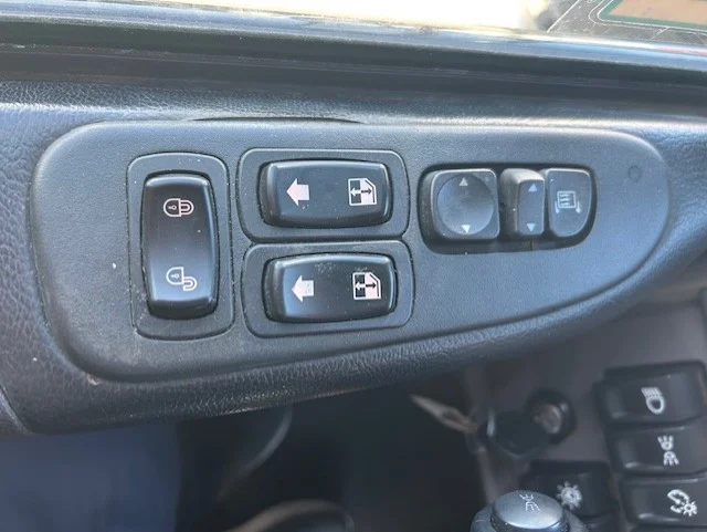 2023 Peterbilt 389 - image 11