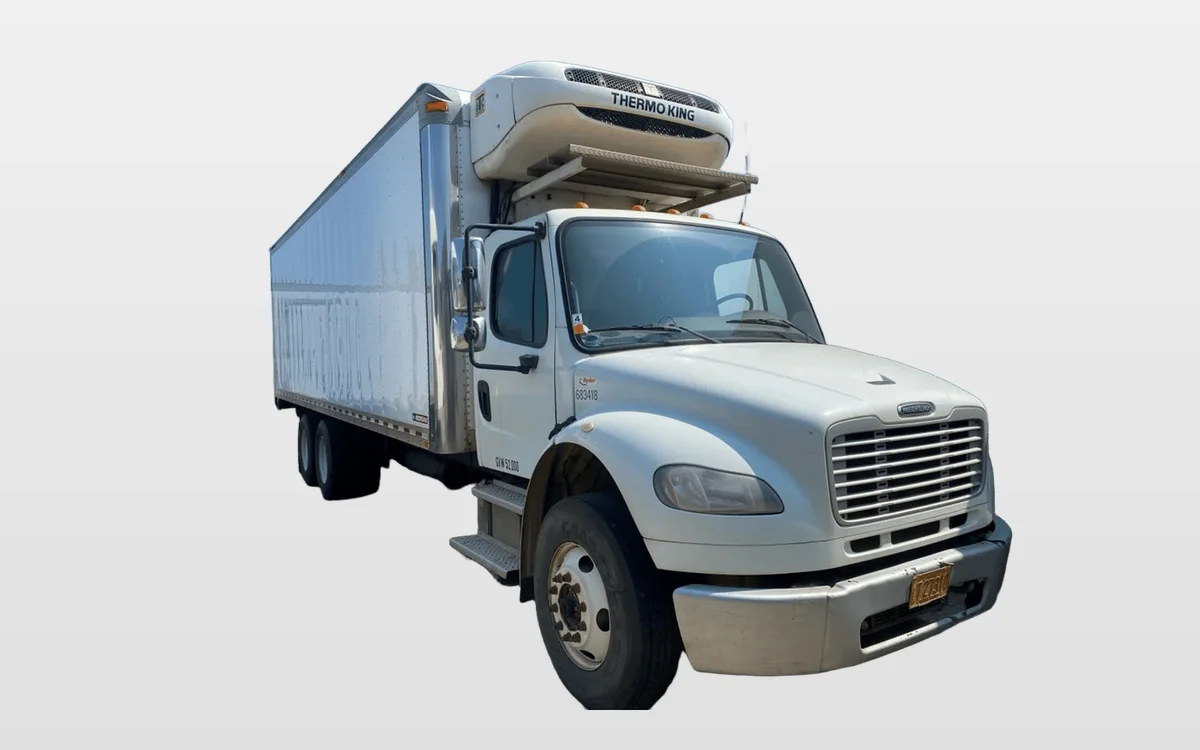 2018 Freightliner M2 106 - image 1