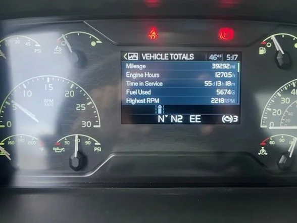 2023 Volvo VNL 860 - image 12