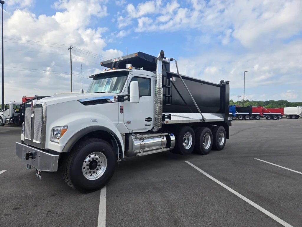 2027 Kenworth T880 in Jackson, MS — photo 3
