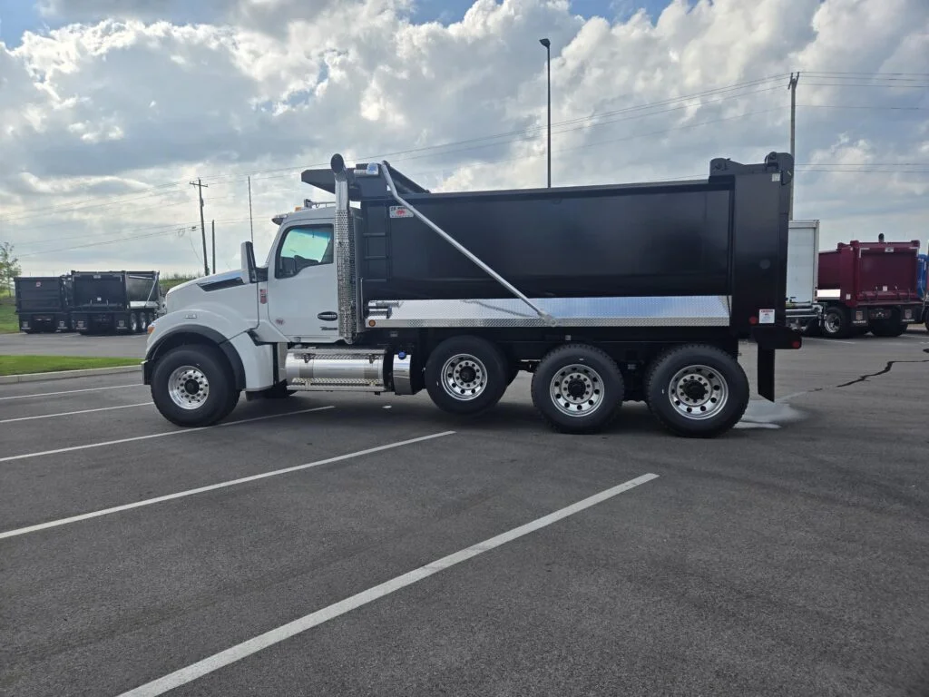 2027 Kenworth T880 in Jackson, MS — photo 4