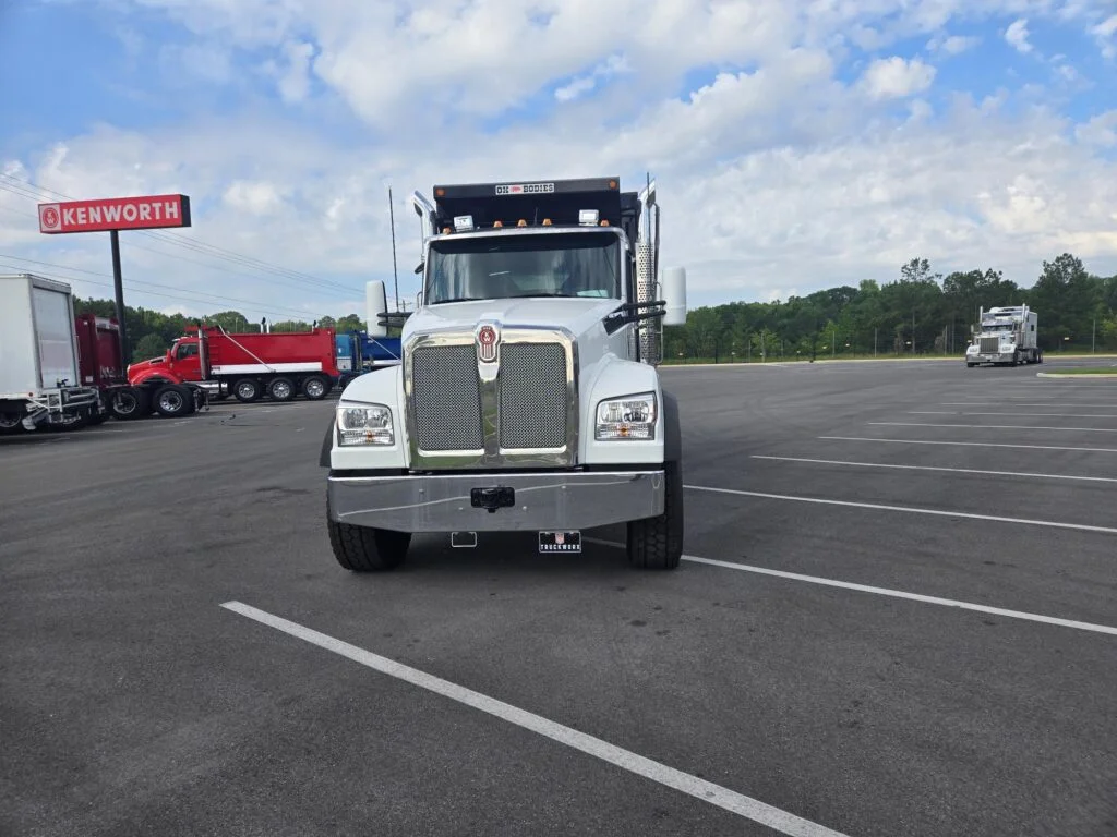 2027 Kenworth T880 in Jackson, MS — photo 6