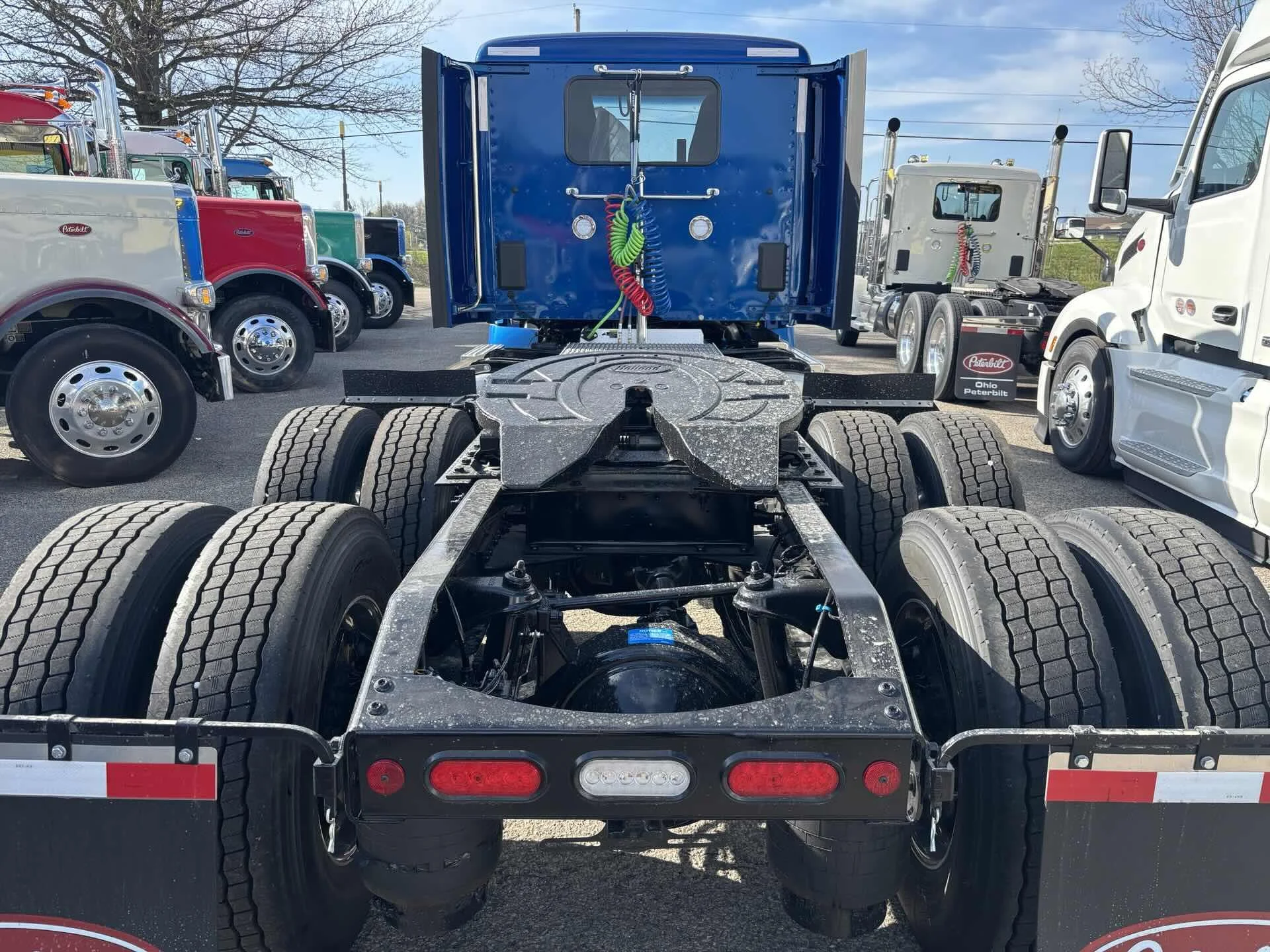 2027 Peterbilt 579 in Zanesville, OH — photo 5