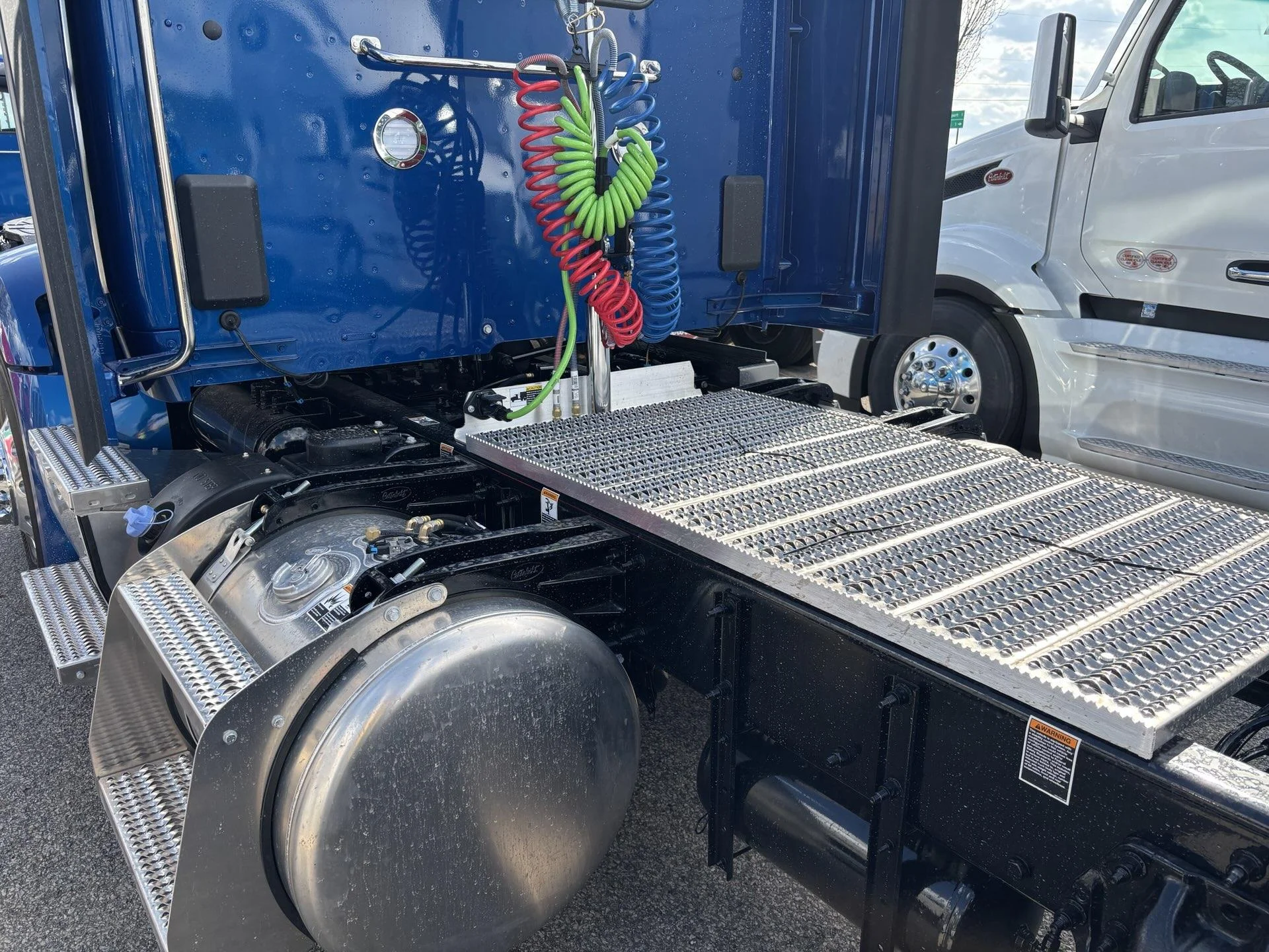 2027 Peterbilt 579 in Zanesville, OH — photo 16