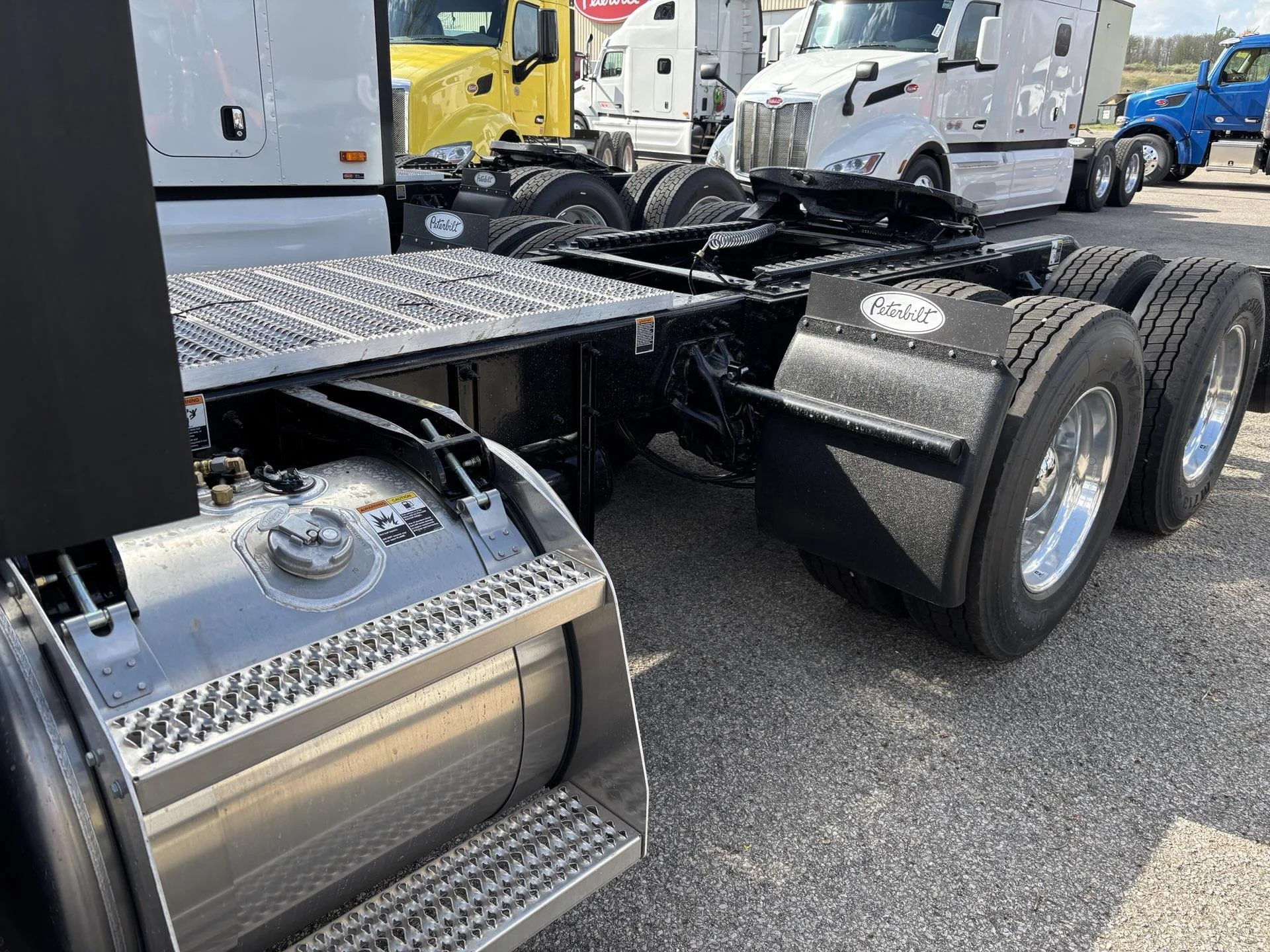 2027 Peterbilt 579 in Zanesville, OH — photo 15