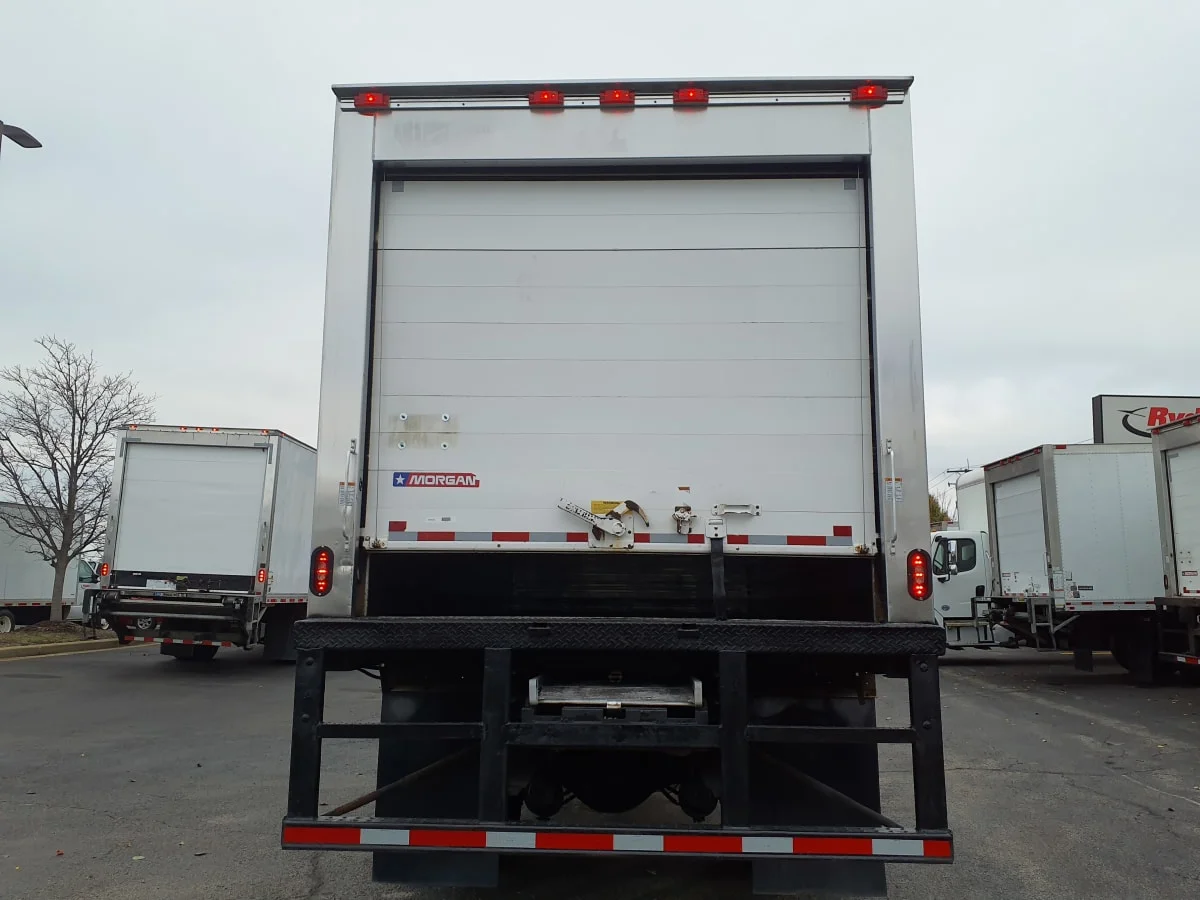 2019 Freightliner M2 106 - image 5