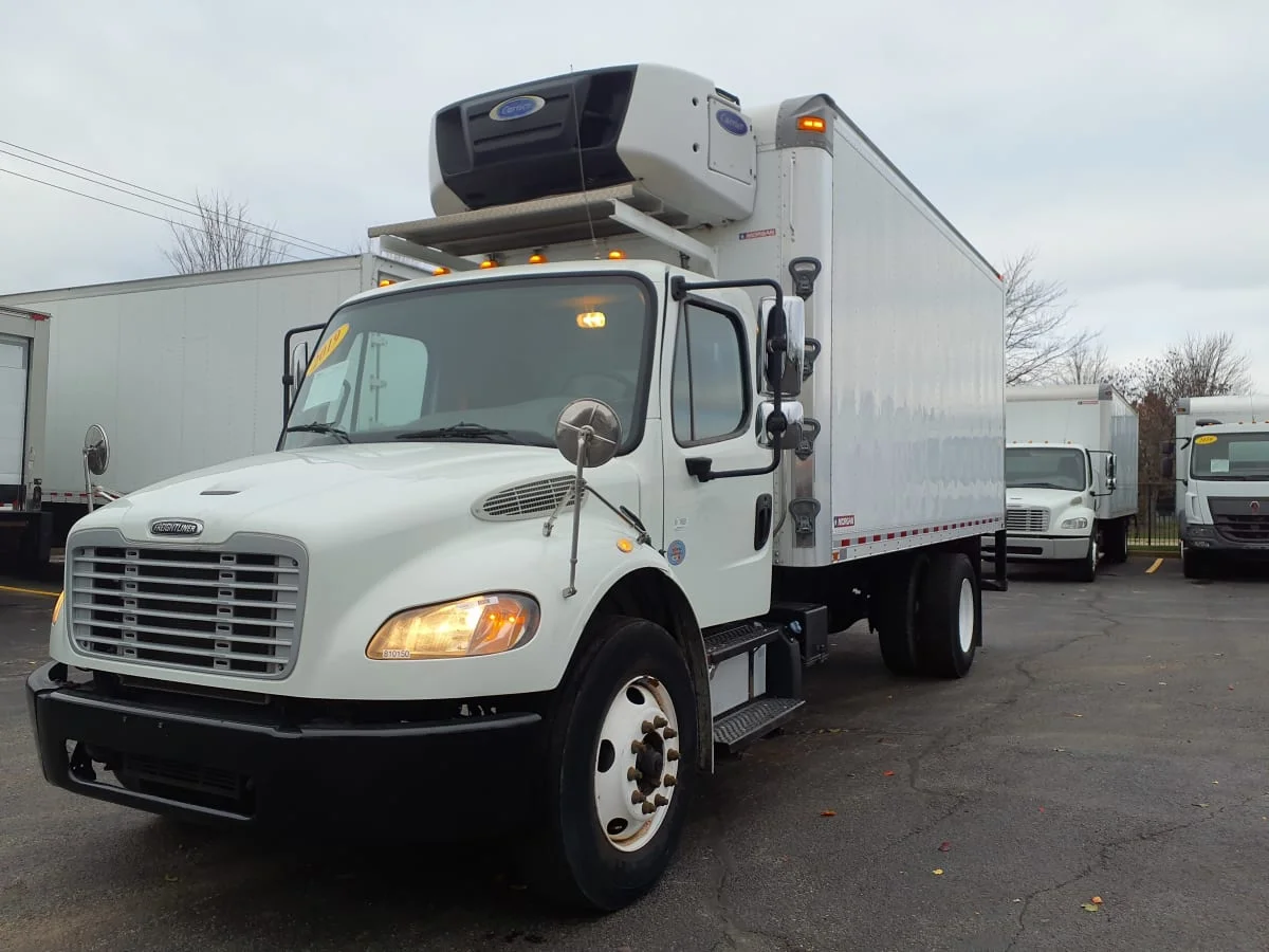 2019 Freightliner M2 106 in Bolingbrook, IL