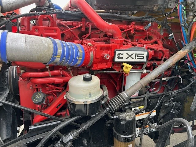 2021 Peterbilt 579 in Charlotte, NC — photo 7