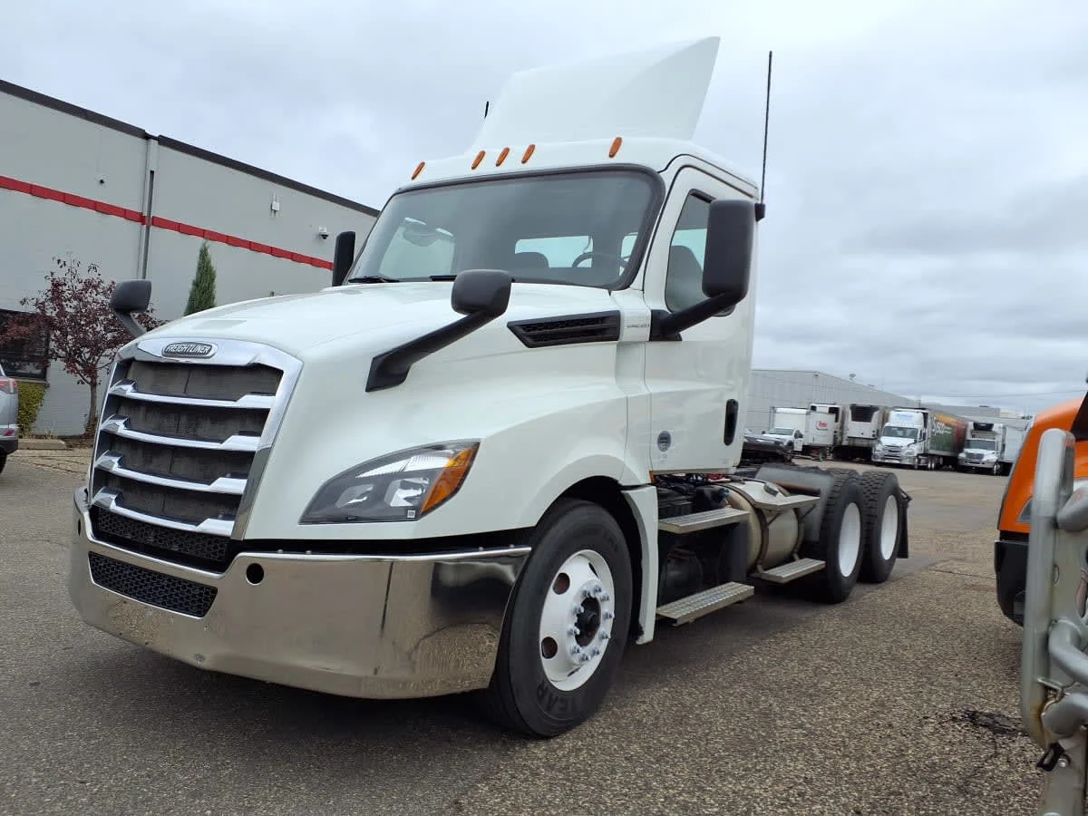 2019 Freightliner Cascadia in Minneapolis, MN
