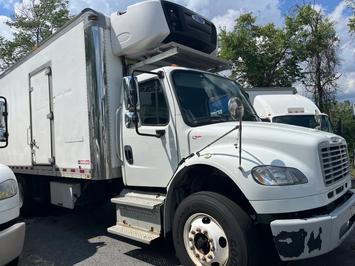 2016 Freightliner M2 106 in Beltsville, MD — photo 3