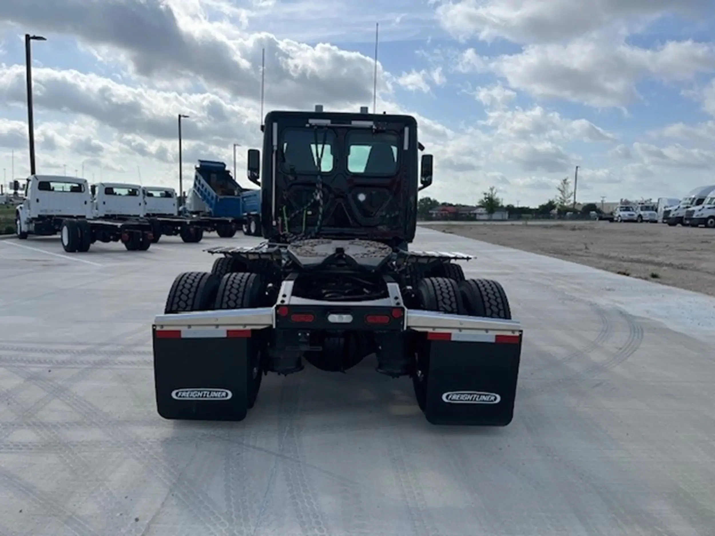 2026 Freightliner Cascadia - image 6