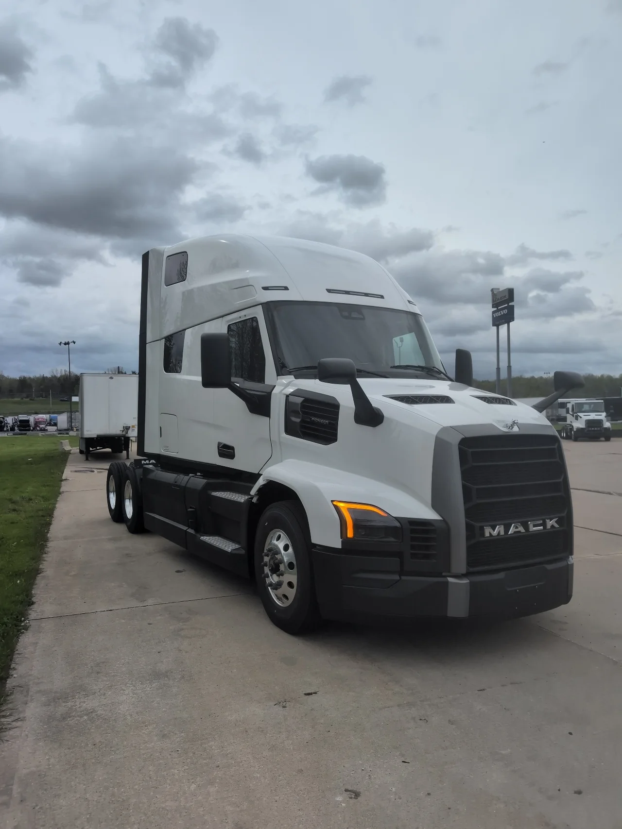 2026 Mack Pioneer in Erie, PA — photo 4