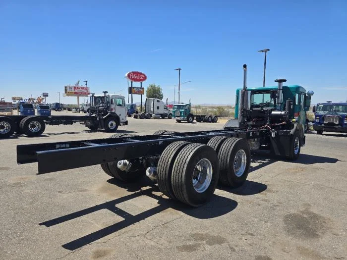 2025 Peterbilt 520 — photo 6