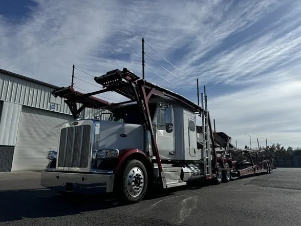 2025 Peterbilt 589