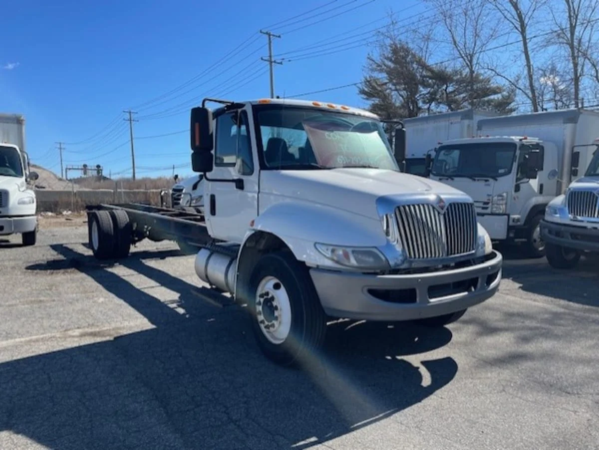 2019 International 4300 - image 3