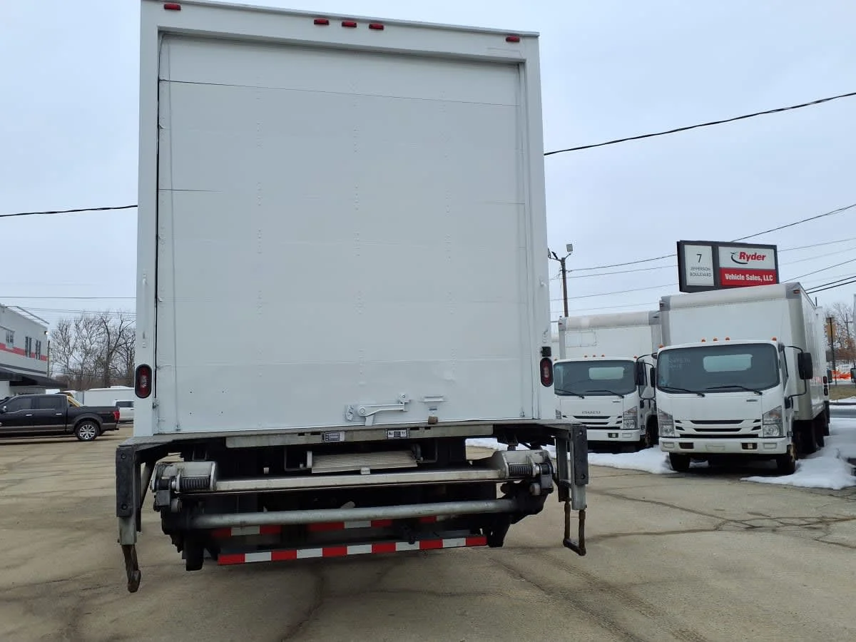 2019 Freightliner M2 106 in Warwick, RI — photo 5