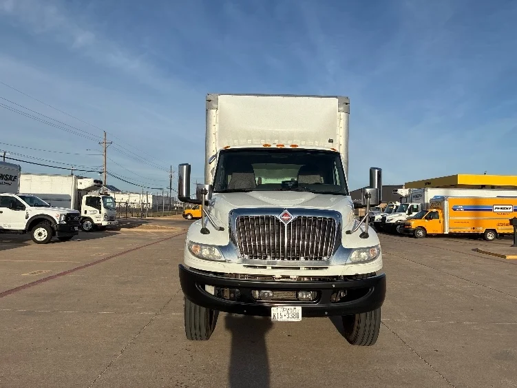 2023 International MV - image 2