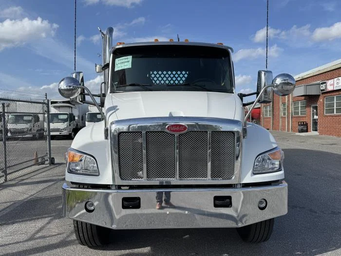 2027 Peterbilt 548 — photo 8