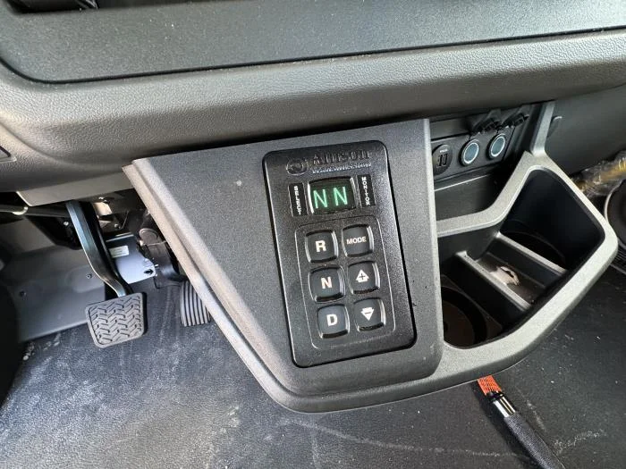 2027 Peterbilt 548 — photo 11